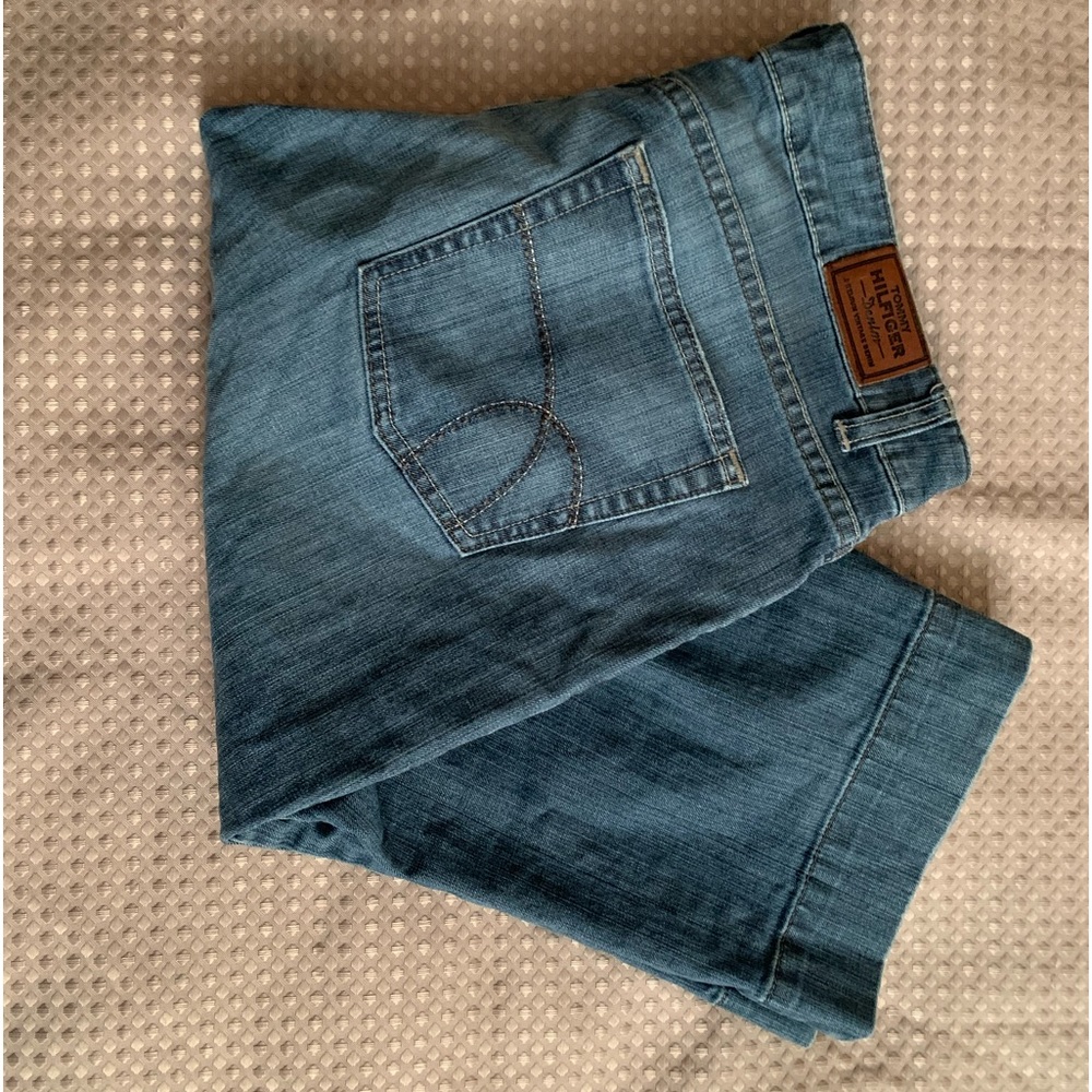 🍉Tommy Hilfiger denim crops, 31W, EUC, 99% cotton 1% spandex, soft, straight leg